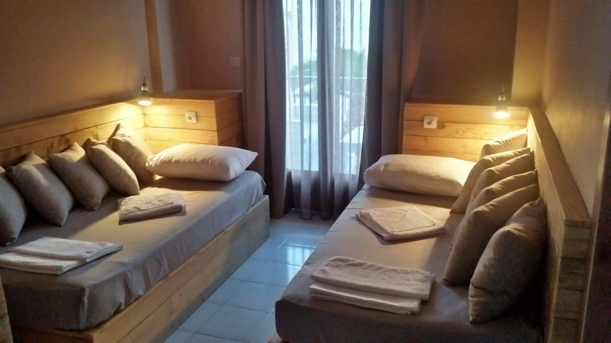 Anemos Hotel Polychrono Luaran gambar